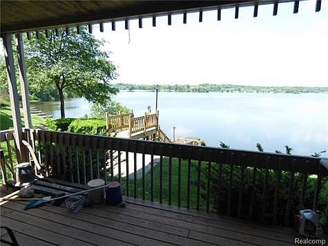 3rd image of 881 Cliffs Dr APT 201-A