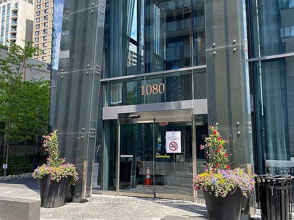 2nd image of 1080 Bay St #4006