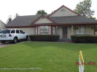 7091 Dunbarton Dr, Horn Lake, MS 38637