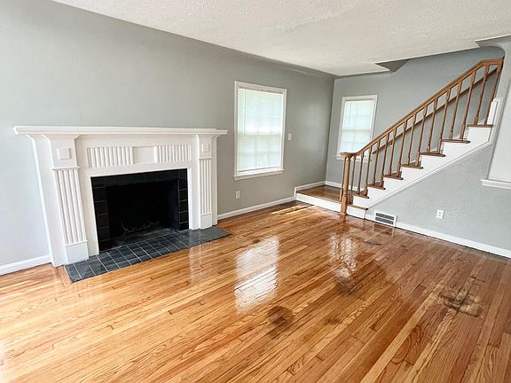 2nd image of 7292 W Outer Dr