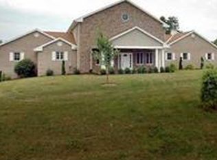 223 Meadow Highlands Dr, Apollo, PA 15613