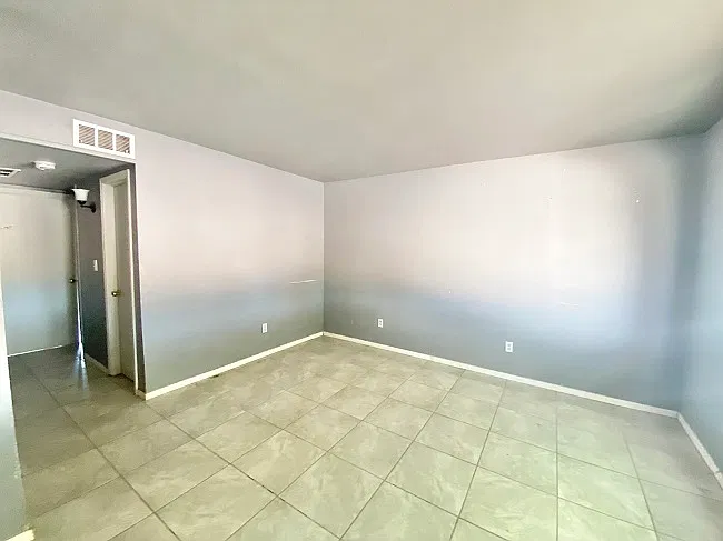 2 bed, $950 — Photo 2