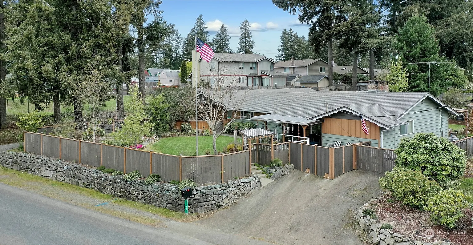 11001 Military Road SW photo 1