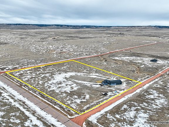 2nd image of 9 Chalk Hills Spur