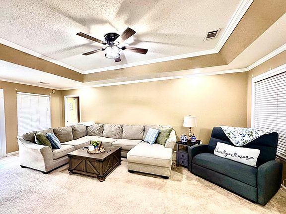 4th image of 152 Canterbury Dr