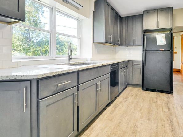 33 Farmington Ave