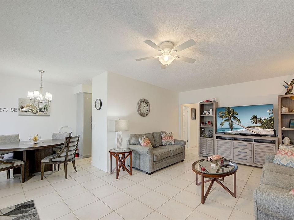1st image of 800 SW 11th Ave APT 9A