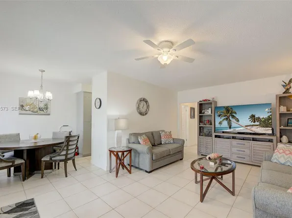 800 SW 11th Ave APT 9A, Hallandale Beach, FL 33009