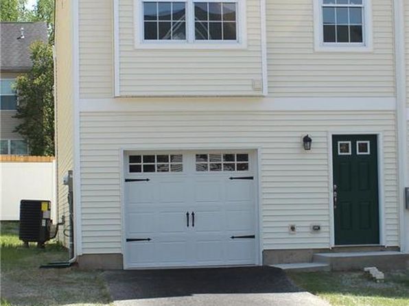 750 Blue Heron Dr, Allentown, PA 18103
