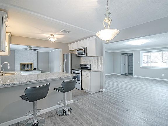 4th image of 516 Karl Dr