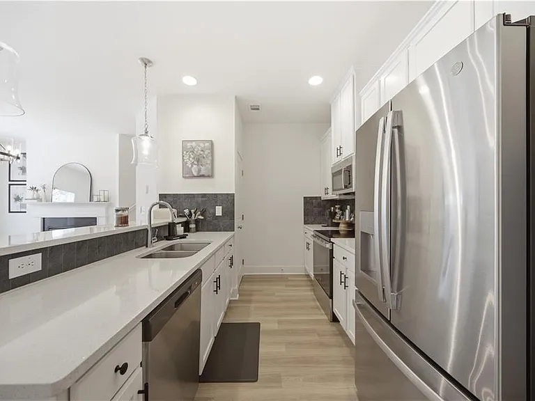 2360 Rex Dr — Photo 7
