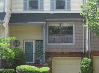 3703 Springbrook Dr, Edison, NJ 08820