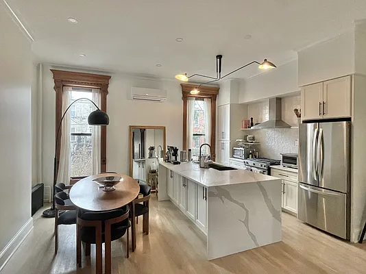Rented by Oxford Property Group | media 5