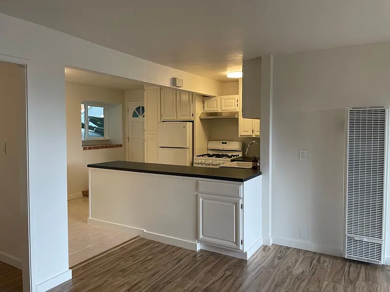 108 West St — Photo 9