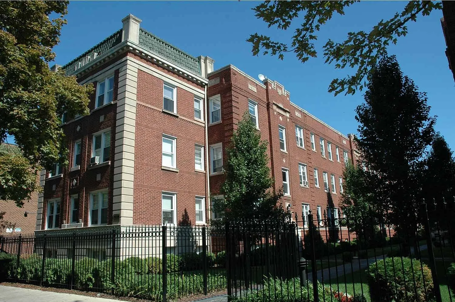 4721 S. Ellis Avenue — Photo 4