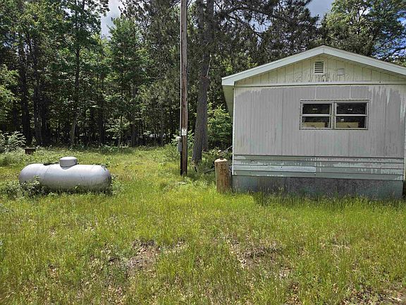 3rd image of W12565 Island Lake Ln