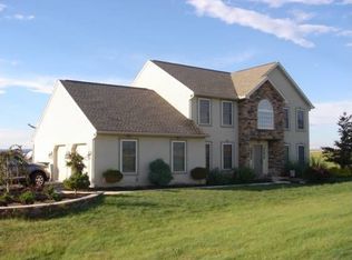 8405 Carpet Rd, New Tripoli, PA 18066