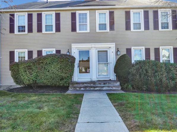 4 Patriots Square #4, Mansfield, CT 06250