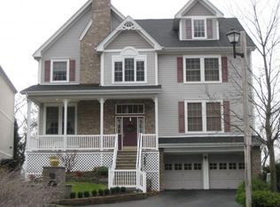 24 Falling Waters, Oakland, NJ 07436