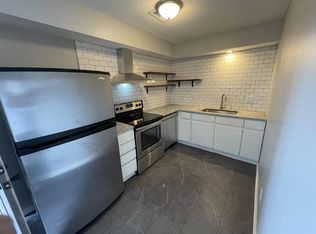 301 Ridge St #C, Tonganoxie, KS 66086