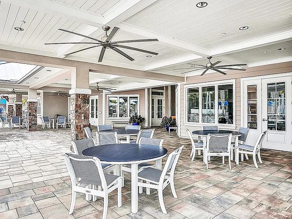 3rd image of 54 Thurnham Ln #258