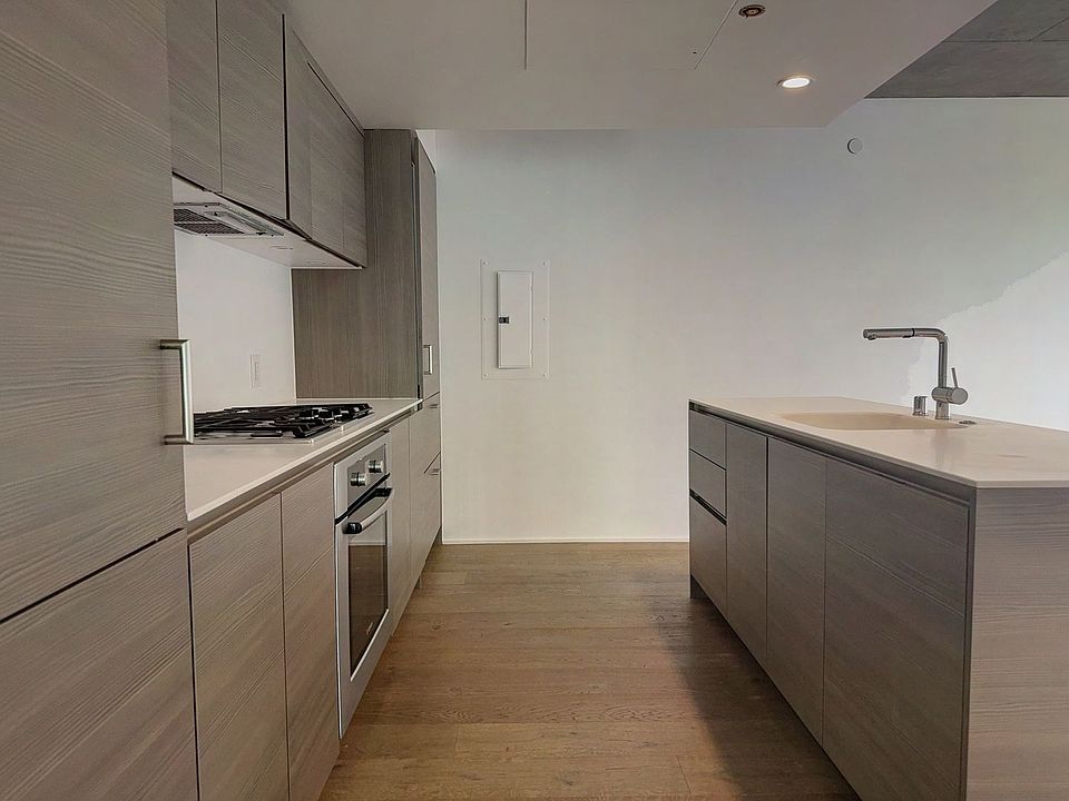 1st image of 8 Octavia St Unit 606