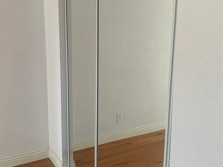 Jasmine Ave — Photo 9