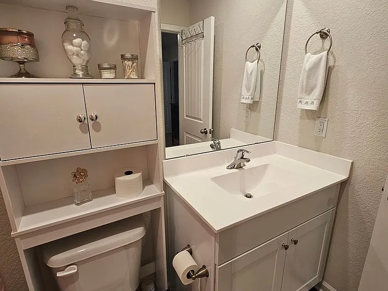 202 Chandler Ct — Photo 13