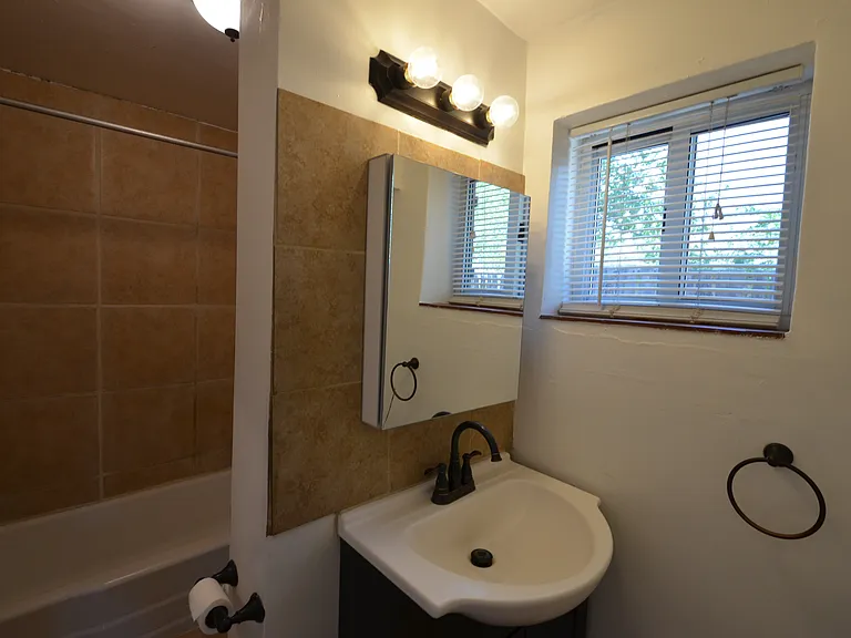 303 Villeros St — Photo 33