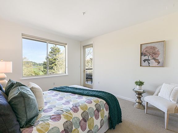 4th image of 100 Deer Valley Road #3H