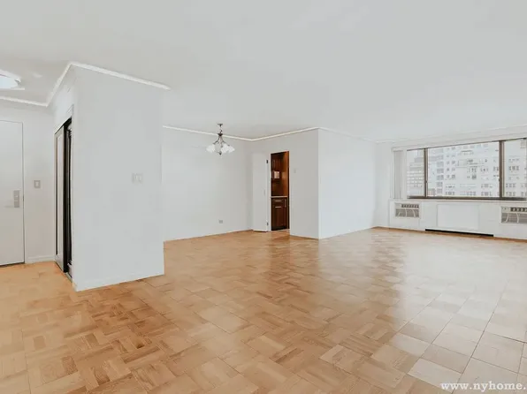 420 East 64th Street image 3 of 12