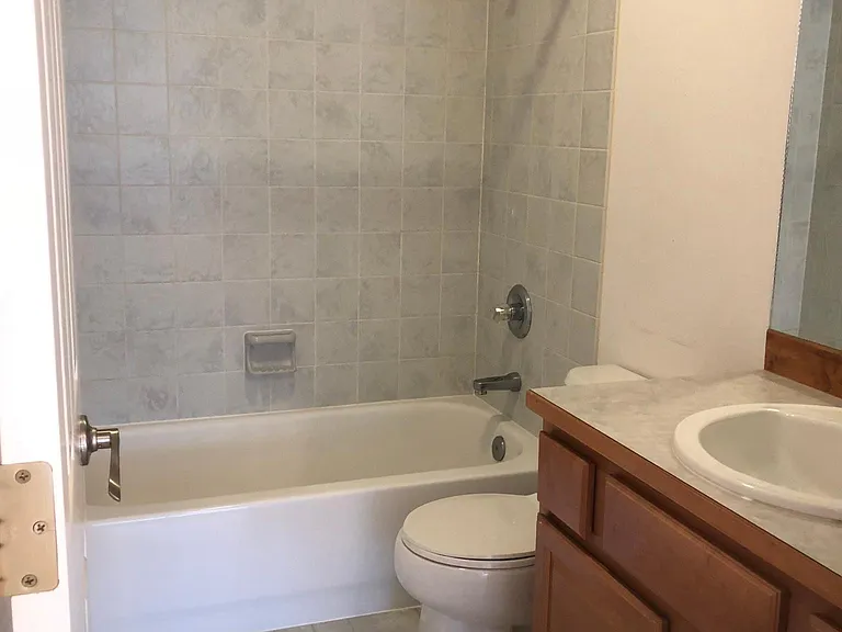 8525 Cormorant Cove Cir — Photo 33
