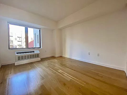 5th image of 66 Ainslie St #6B