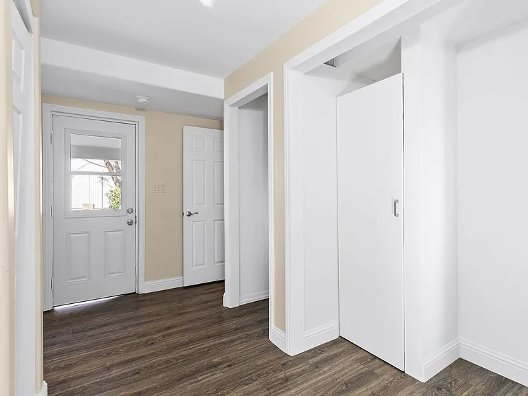 1543 Estee Ave — Photo 30