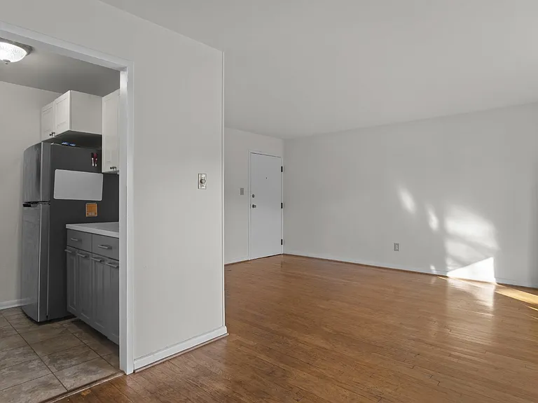 1931 N Cleveland St #213 — Photo 5