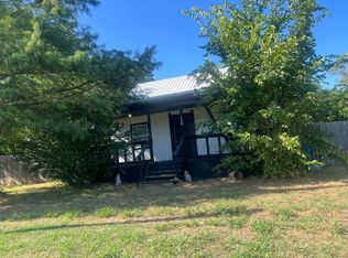 105 W 5th St, Atoka, OK 74525