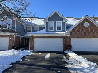 2004 N Silver Lake Rd, Arlington Heights, IL 60004