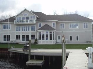 210 Shady Ln, Spring Lake, MI 49456