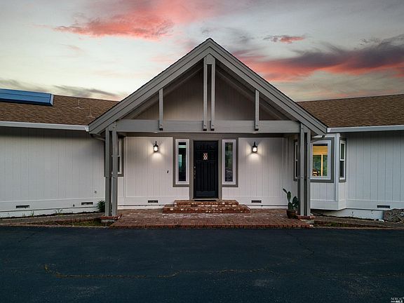 2nd image of 1327 Oak Knoll Road