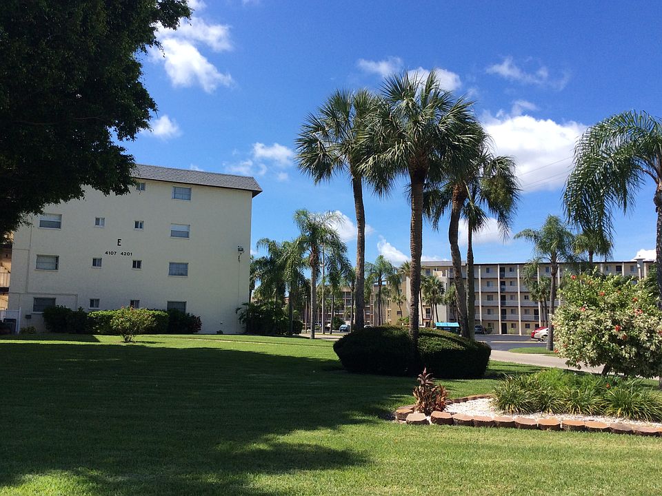 1st image of 4119 Heron Way