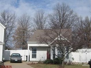 11237 Liberty Landing Dr, Florissant, MO 63033