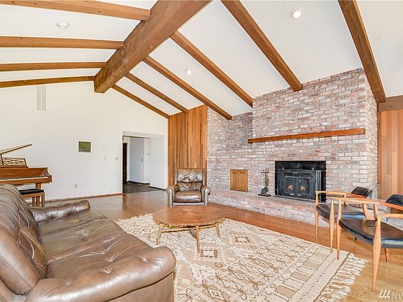 4th image of 18703 SE 400th St