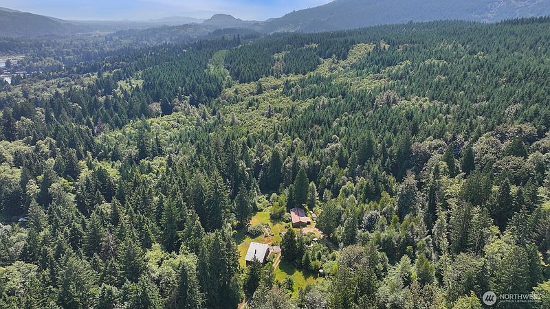 3rd image of 551 Summerland Road