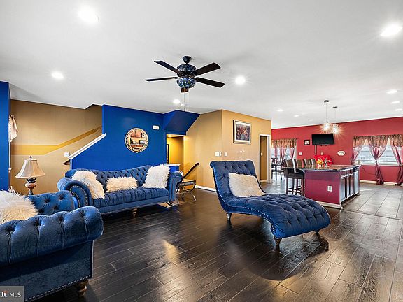 3rd image of 532 Equinox Dr