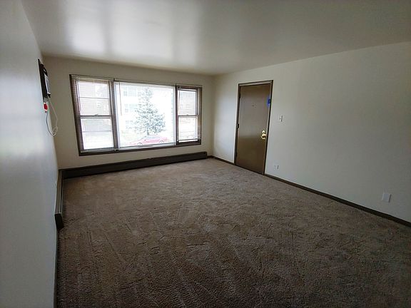 2nd image of 1641 Harbor Ave