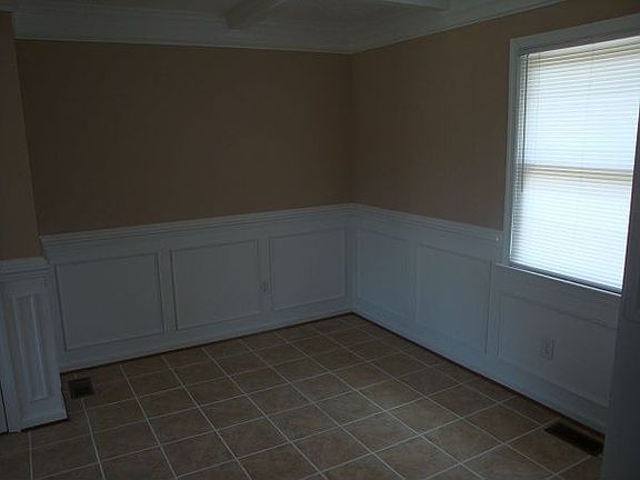 4th image of 10 Briarwood Dr