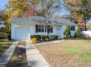 39 Superior St, Pt Jefferson Station, NY 11776