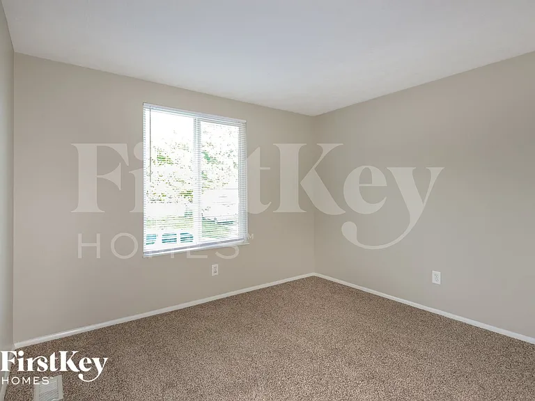 6830 Littleton Dr — Photo 12