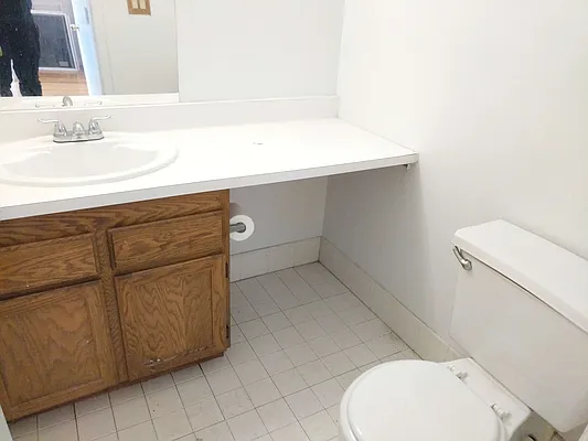 Rented by At Home Realty NY LLC | media 28