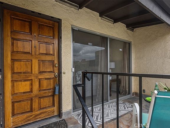 5th image of 1130 W Huntington Dr Unit 8